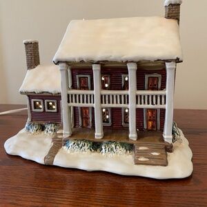 Courier & Ives American Winter Scene porcelain/ceramic house. In Original Box